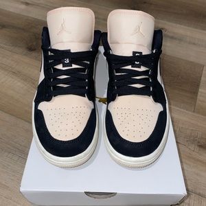 Authentic Air Jordan 1 Low in guava (Women)